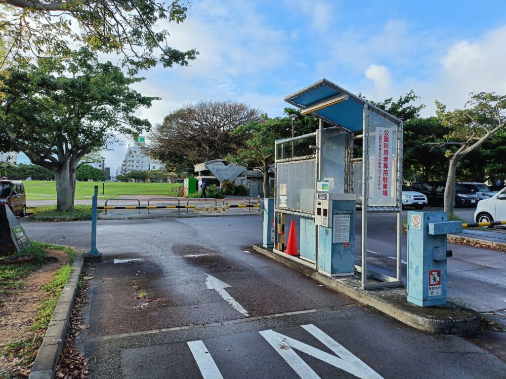 駐車場入り口